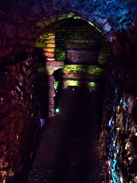 2011_08090383