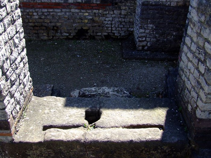 2011_08090394